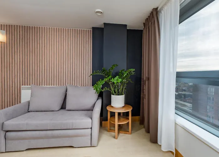 Apartment Urban Oasis: Heart Of By Train