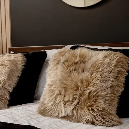 Апартаменти Urban Oasis: Heart Of By Train