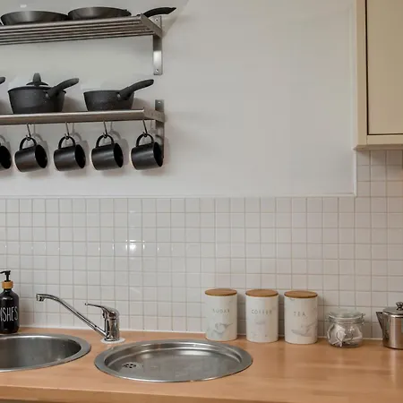 Urban Oasis: Heart Of By Train Апартаменти Лідс